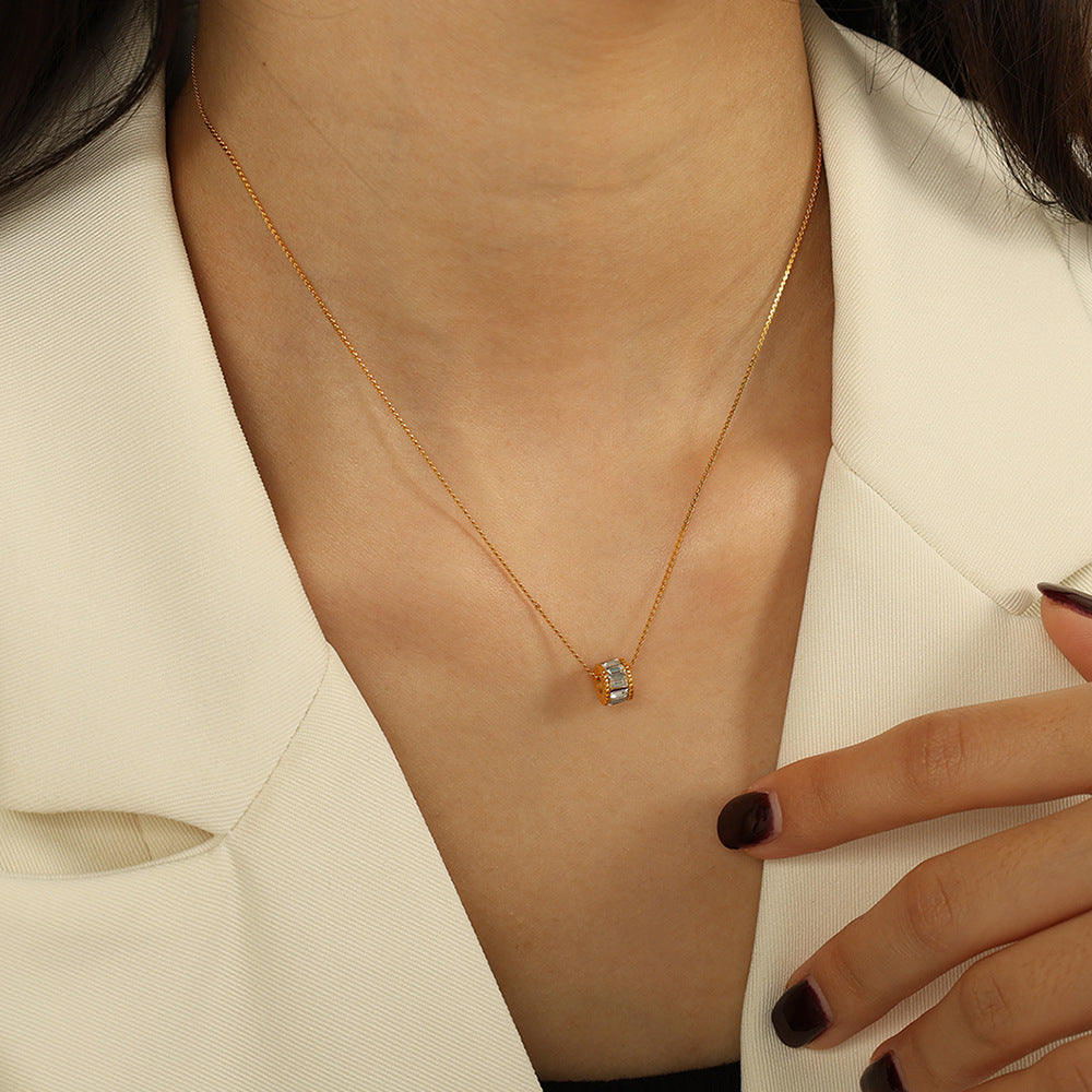 Collana Elyna con Ciondolo Barrel Lucido | Oro