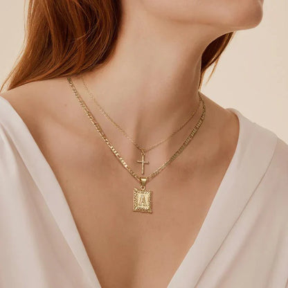 Collana con Iniziale e Croce | Oro