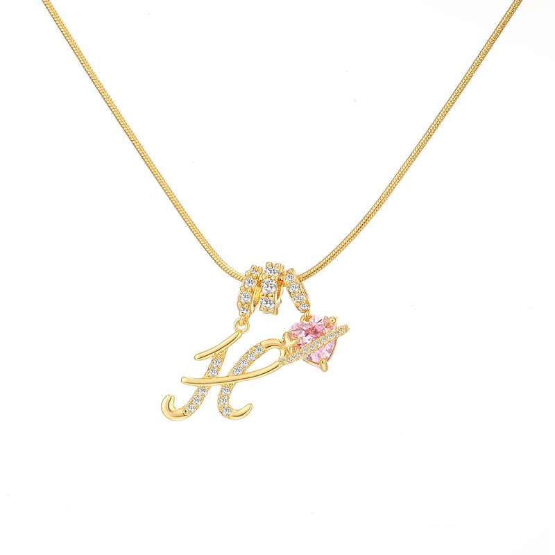 Collana con ciondolo a cuore con iniziale