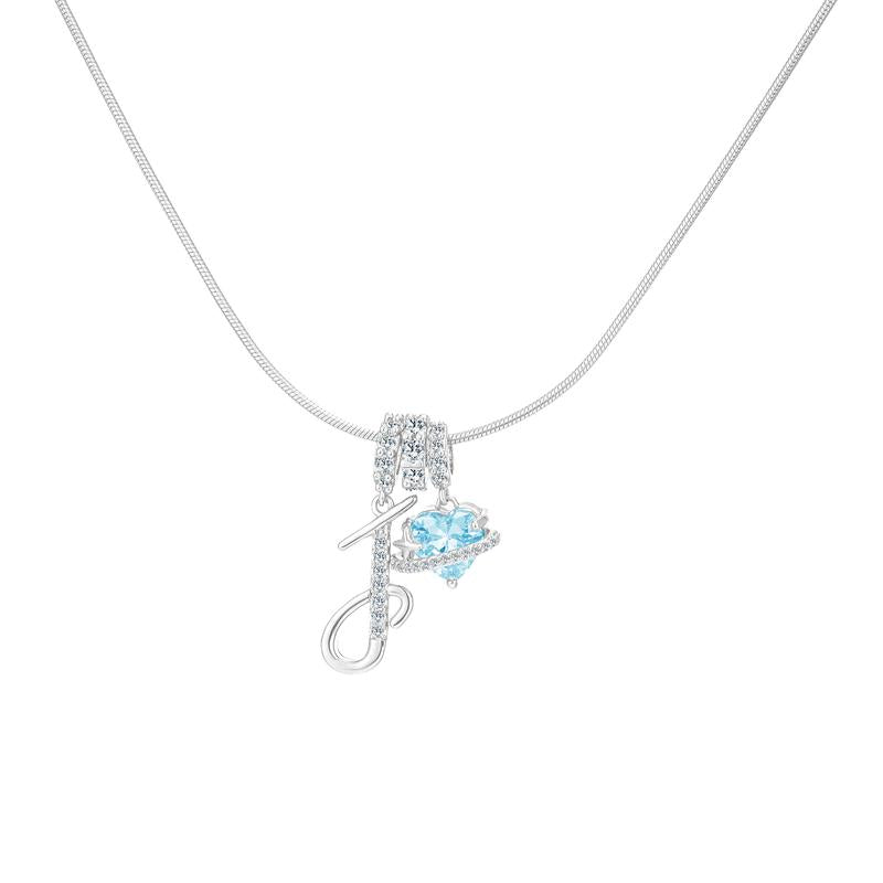 Collana con ciondolo a cuore con iniziale