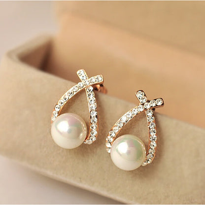 Orecchini con perle e paillettes