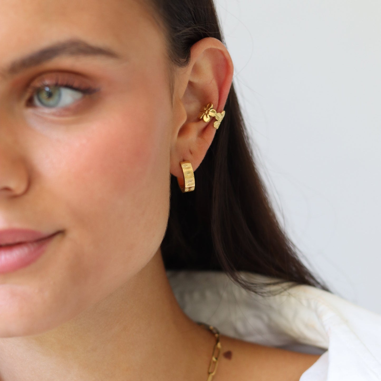Earcuff DAISY – Delicato e Floreale