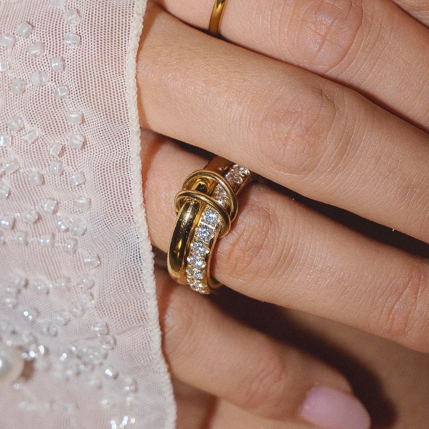 DOUBLE BAND.
