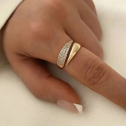 ELOÏSE | Anello dalla luminosità senza tempo