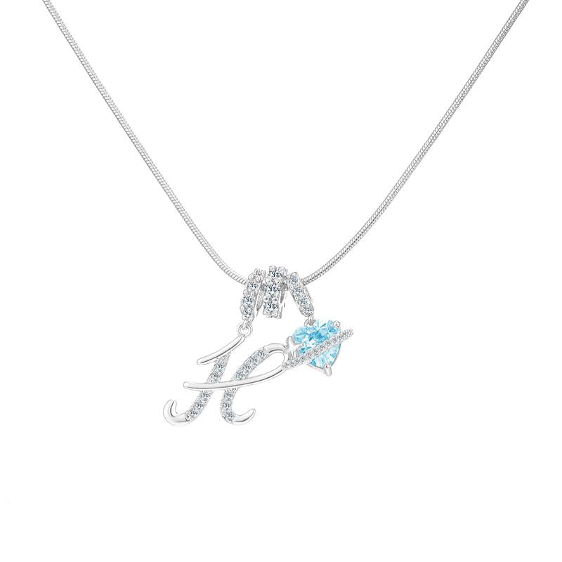 Collana con ciondolo a cuore con iniziale
