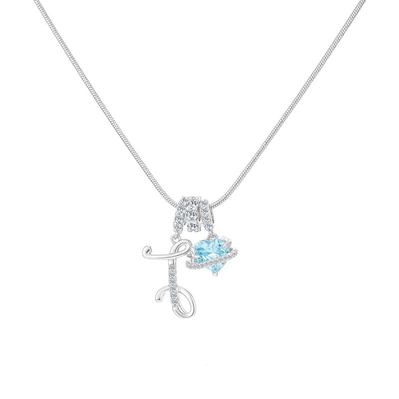 Collana con ciondolo a cuore con iniziale
