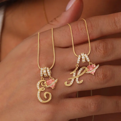 Collana con ciondolo a cuore con iniziale