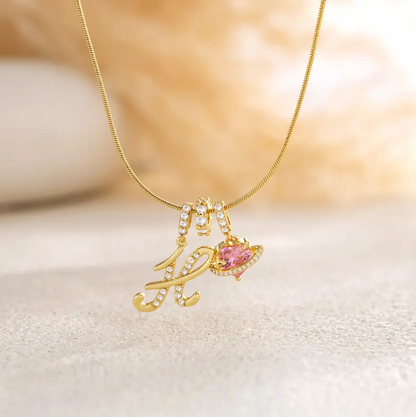 Collana con ciondolo a cuore con iniziale