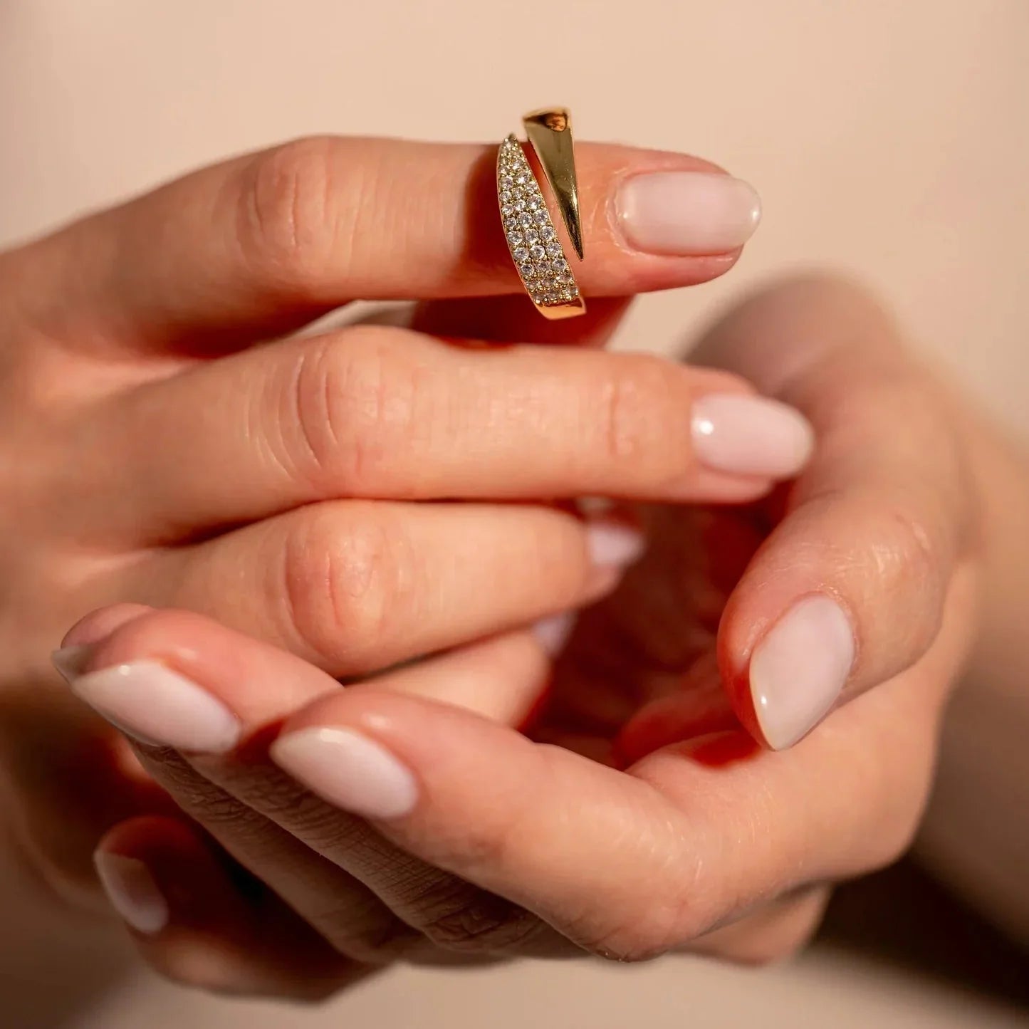 ELOÏSE | Anello dalla luminosità senza tempo